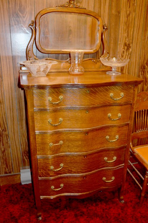 Property photo 100 - Major Antique Auction - Multi-Generational Collection